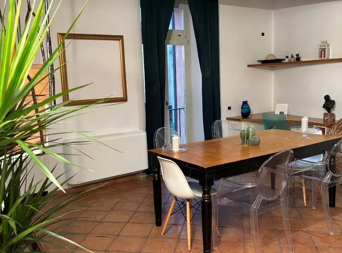 Boutique Trastevere Гостевой дом Рим
